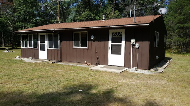 9279 S Forman Rd, Baldwin, MI 49304 - view of outbuilding with view of wooded area