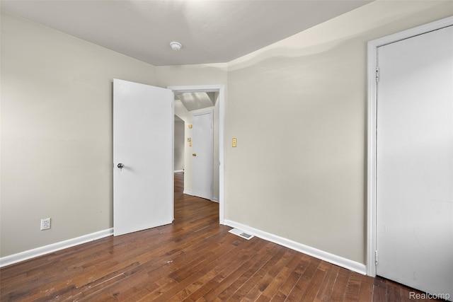 8460 Busko Ave, Utica, MI 48093 - spare room with hardwood / wood-style floors and a smoke detector
