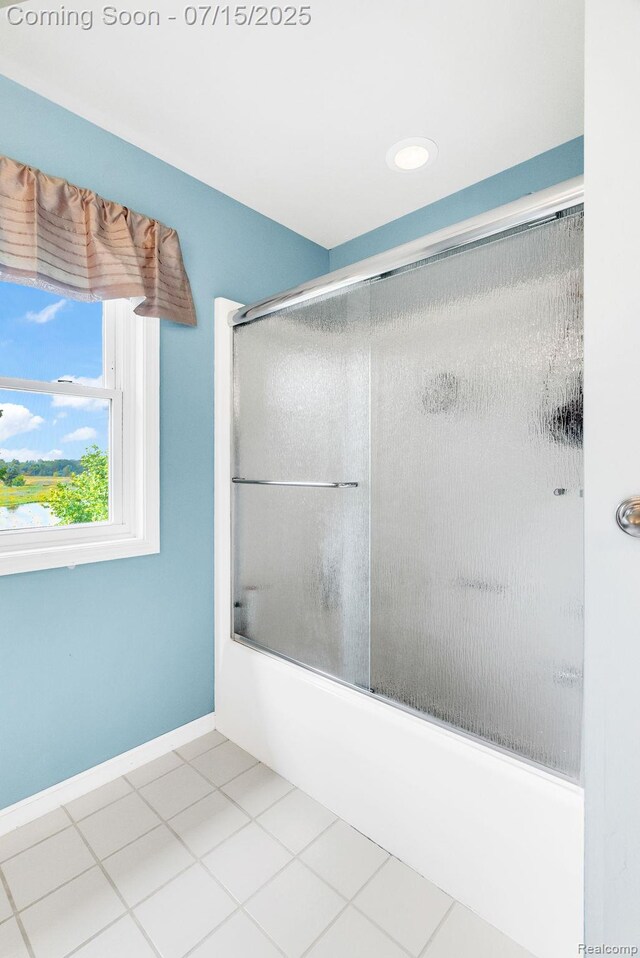 11656 Kings Colony, Grand Blanc, MI 48439 - bathroom with bath / shower combo with glass door