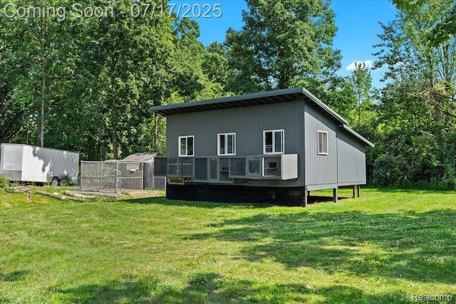 61353 W 8 Mile Rd, South Lyon, MI 48178 - back of house