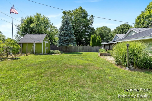 136 Race St, Freeport, MI 49325 - photo 4