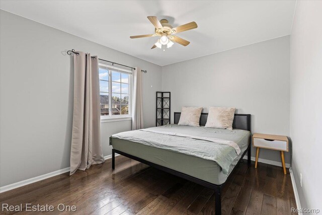 415 Evaline Dr, Troy, MI 48085 - bedroom with hardwood / wood-style floors and a ceiling fan