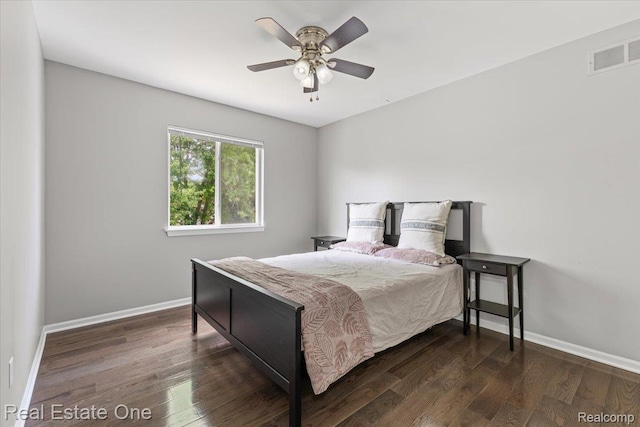 415 Evaline Dr, Troy, MI 48085 - bedroom with wood finished floors and ceiling fan