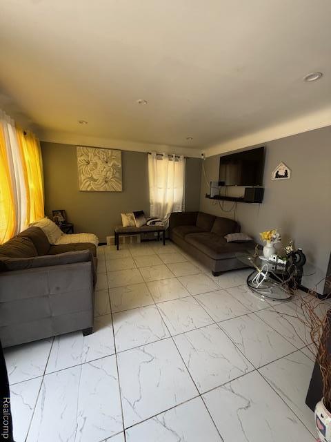 9959 Stahelin Ave, Lincoln Park, MI 48228 - photo 2