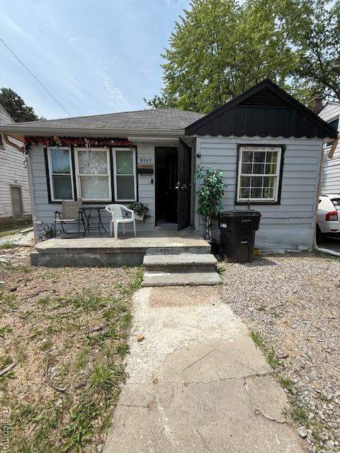 9959 Stahelin Ave, Lincoln Park, MI 48228 - photo 1