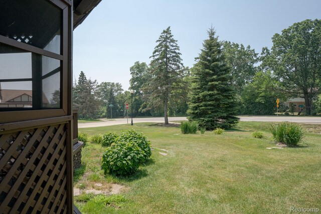 311 Fordcroft Dr, Rochester Hills, MI 48309 - photo 14