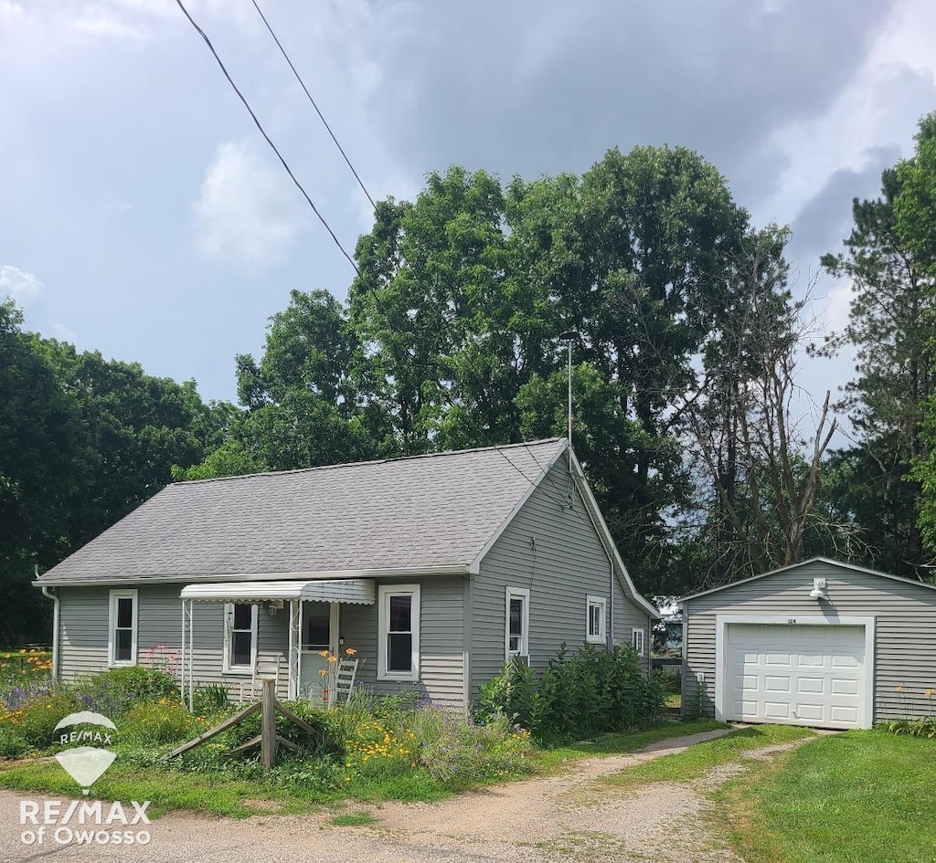 124 Cherry St, Corunna, MI 48867 - photo 1