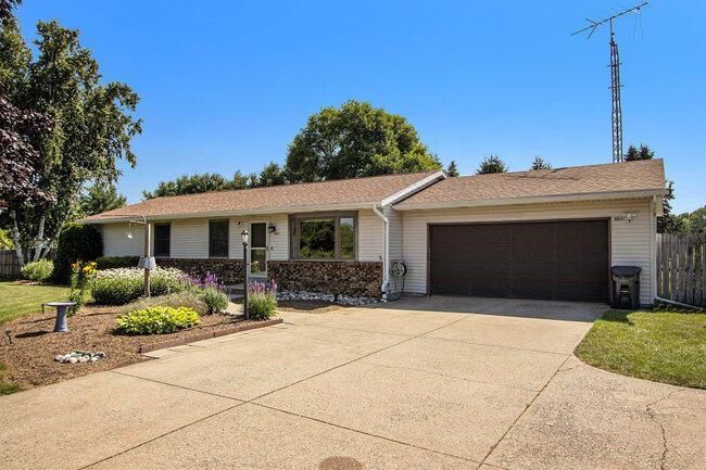 8841 S 12th St, Portage, MI 49024 - photo 1
