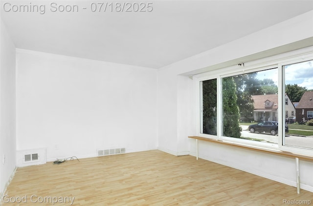 26138 Dartmouth St, Madison Heights, MI 48071 - photo 3