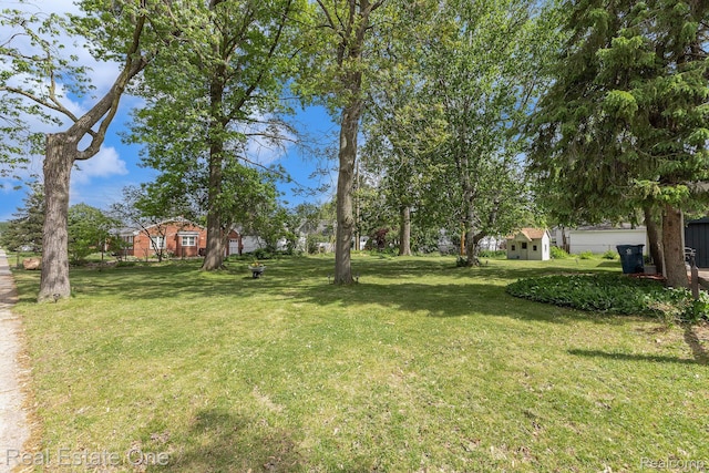 35451 John St, Wayne, MI 48184 - view of green lawn