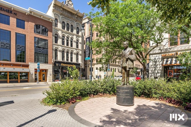 139 Pearl St NW, Grand Rapids, MI 49503 - view of property's community