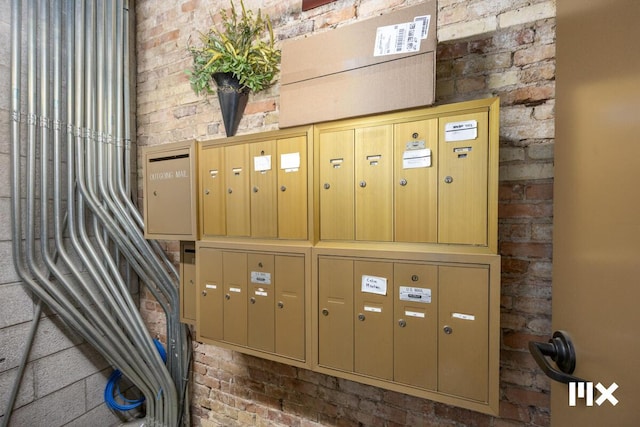 139 Pearl St NW, Grand Rapids, MI 49503 - detailed view of mail area