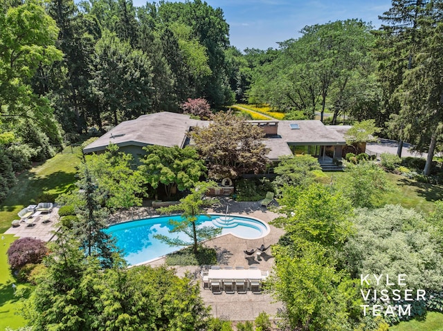 130 Robinwood Ave SE, Grand Rapids, MI 49506 - aerial view of property and surrounding area with a pool
