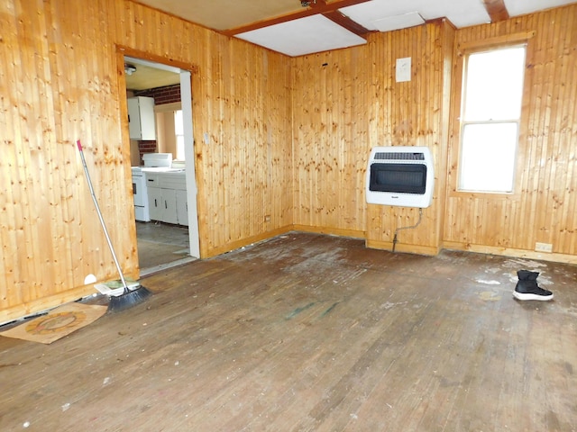 229 S Pleasant St, Watervliet, MI 49098 - photo 5