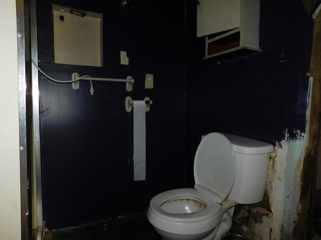 229 S Pleasant St, Watervliet, MI 49098 - photo 9