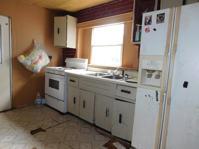 229 S Pleasant St, Watervliet, MI 49098 - photo 11