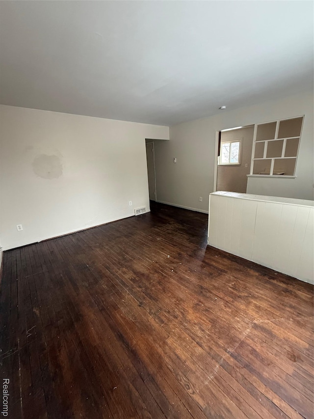 6865 Edgeton, Hamtramck, MI 48212 - photo 12