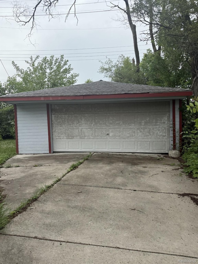 6865 Edgeton, Hamtramck, MI 48212 - photo 2