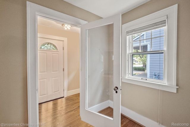532 Wallace St, Southfield, MI 48009 - foyer entrance featuring wood finished floors and baseboards