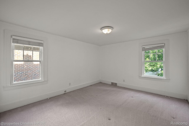 532 Wallace St, Southfield, MI 48009 - empty room featuring light colored carpet and baseboards