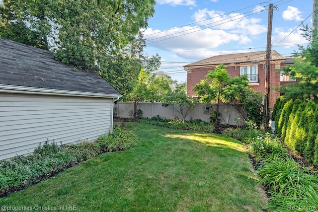 532 Wallace St, Southfield, MI 48009 - view of yard