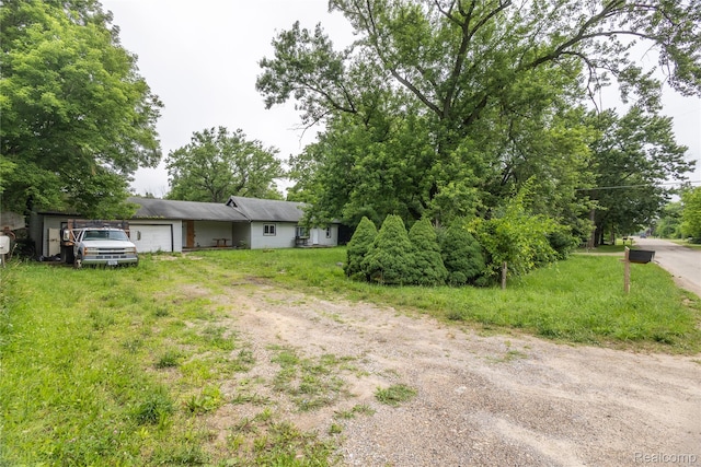8053 Leadley Ave, Genesee, MI 48458 - photo 3