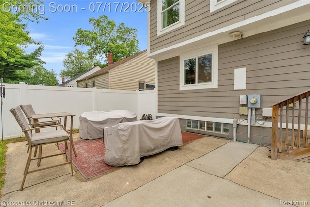 1305 Wyandotte Ave, Royal Oak, MI 48067 - fenced backyard featuring a patio area