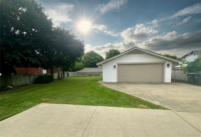 25631 Statler St, Taylor, MI 48180 - view of yard featuring a detached garage and an outbuilding