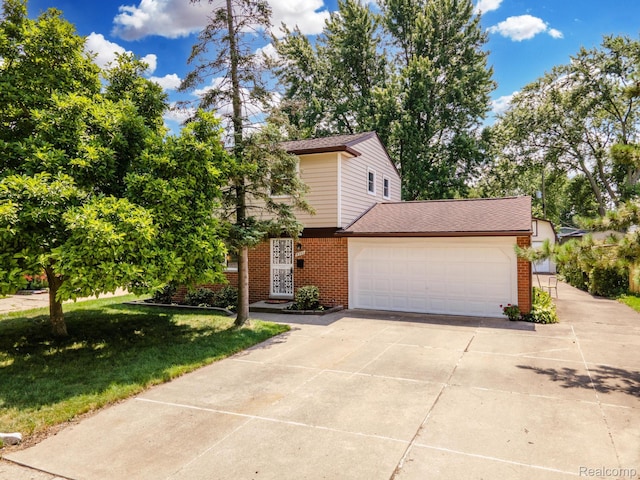 8252 Tinkler Rd, Sterling Heights, MI 48312 - photo 1