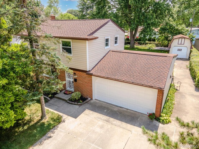 8252 Tinkler Rd, Sterling Heights, MI 48312 - photo 2