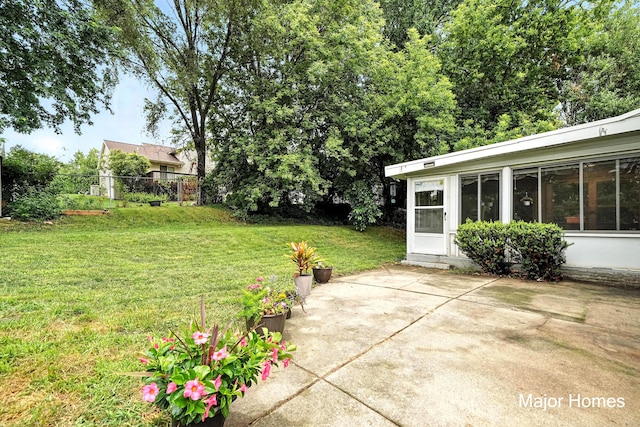 1435 Sweet St NE, Grand Rapids, MI 49505 - view of yard with a patio
