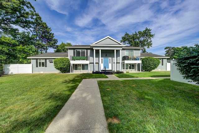1021 Centre St, Traverse City, MI 49686 - photo 1