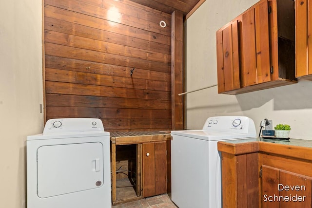 65 Sundago Park St, Hastings, MI 49058 - laundry room featuring cabinet space and independent washer and dryer