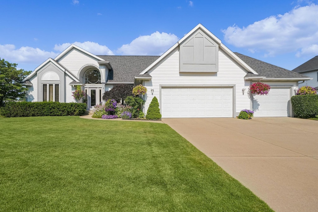 5681 Bethanne Dr SW, Wyoming, MI 49418 - photo 1