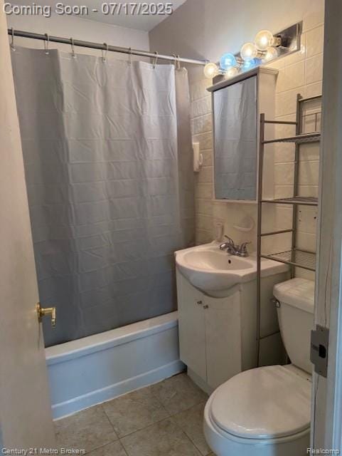 2053 E Whittemore Ave, Burton, MI 48529 - photo 8