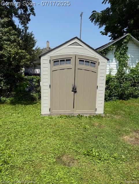 2053 E Whittemore Ave, Burton, MI 48529 - photo 20