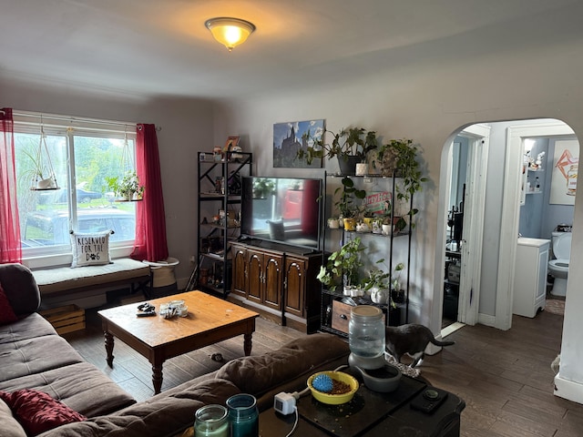 26 Edna Ave, Pontiac, MI 48341 - living room featuring arched walkways and wood finished floors