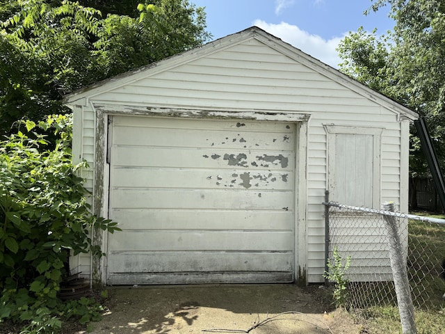 26 Edna Ave, Pontiac, MI 48341 - view of detached garage