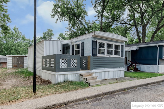 961 Dolphin St SW Unit 013, Wyoming, MI 49509 - view of manufactured / mobile home