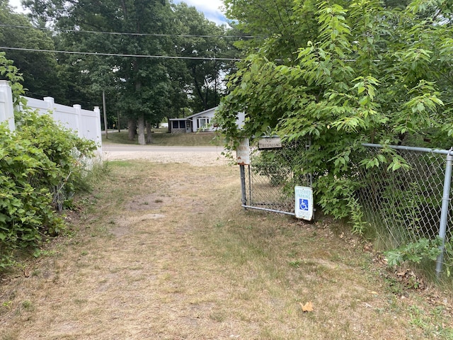 2031 E Oak St, Newaygo, MI 49337 - view of yard