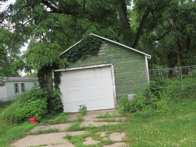 809 Washington St, Nashville, MI 49073 - photo 4