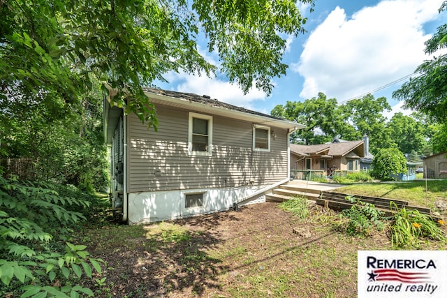 9420 Van Antwerp Rd, Brighton, MI 48116 - view of side of property
