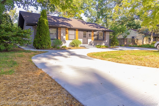 45626 Wakefield St, Shelby Twp, MI 48317 - photo 24