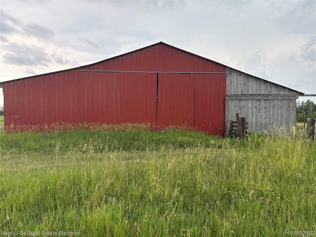 300 W Hubert Rd, Spruce, MI 48762 - view of pole building