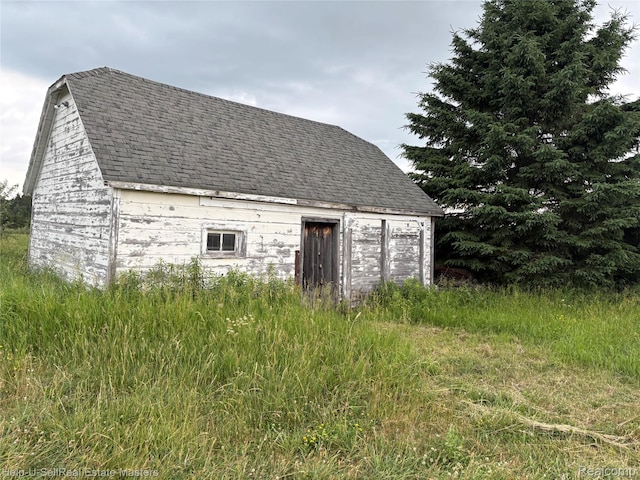 300 W Hubert Rd, Spruce, MI 48762 - view of barn