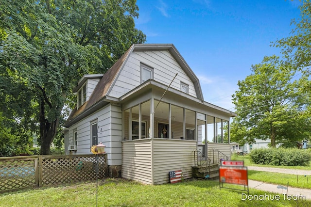 618 Washington St, Nashville, MI 49073 - photo 3