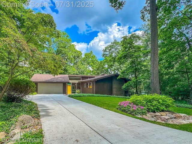 3939 Charing Cross Rd, Bloomfield Hills, MI 48304 - photo 2