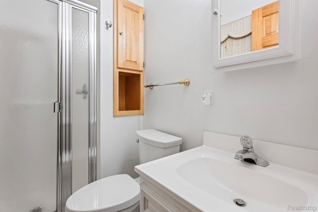 609 N Wickshire Ln, Durand, MI 48429 - full bathroom with a shower stall and vanity