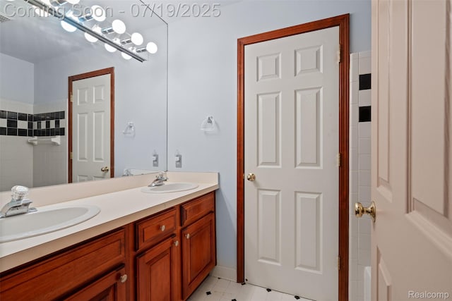 260 Forest Crest Dr, Commerce Twp, MI 48390 - full bath featuring double vanity and tiled shower