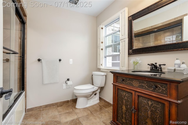 56 Oxford Rd, Grosse Pointe Shores, MI 48236 - full bathroom with vanity and enclosed tub / shower combo